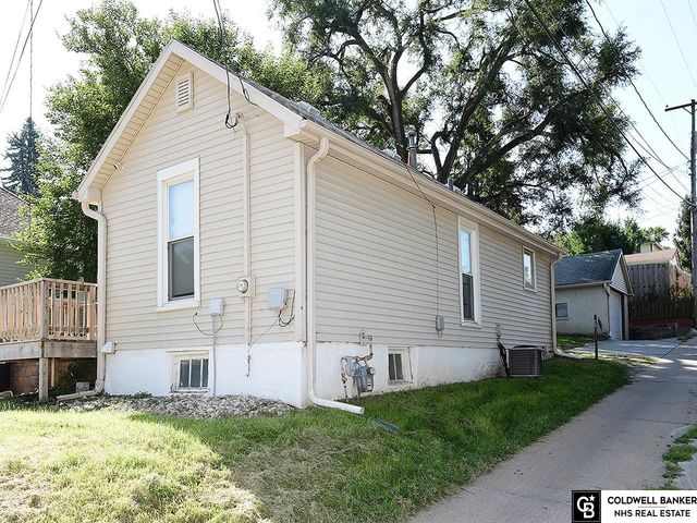 6411 Miami Street, Omaha, NE 68104