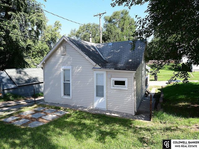 6411 Miami Street, Omaha, NE 68104