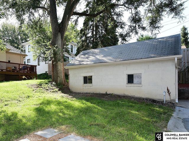 6411 Miami Street, Omaha, NE 68104