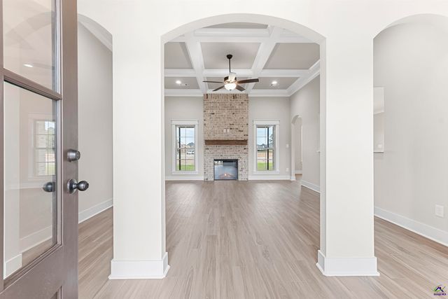 202 Emberwood Way, Kathleen, GA 31047