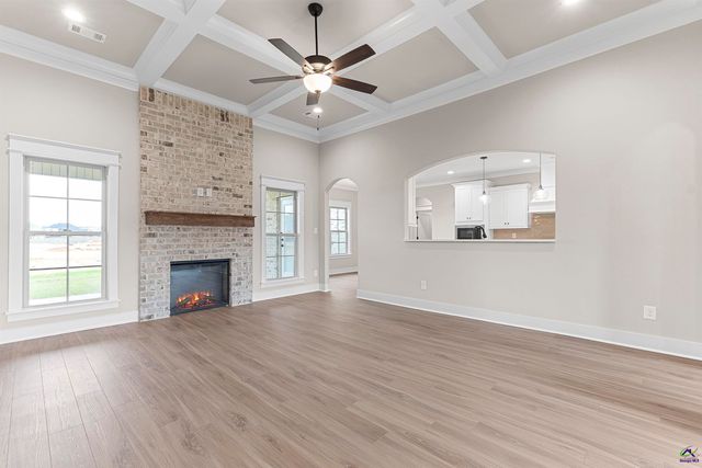 202 Emberwood Way, Kathleen, GA 31047