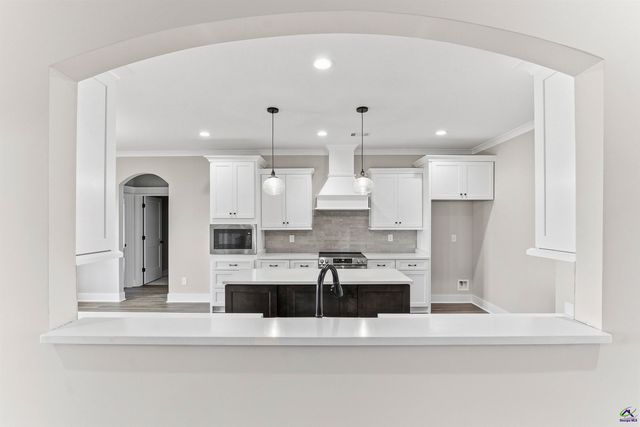 202 Emberwood Way, Kathleen, GA 31047