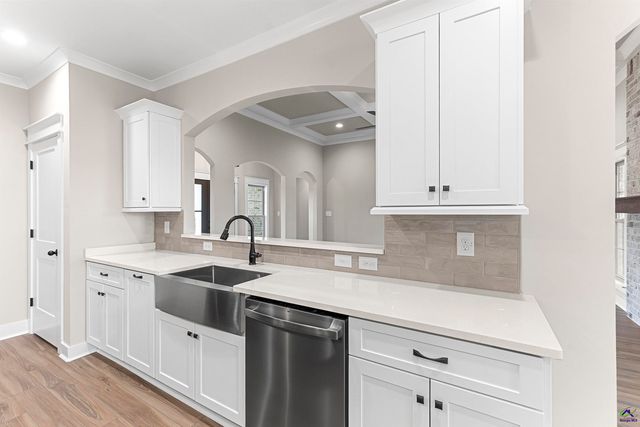 202 Emberwood Way, Kathleen, GA 31047