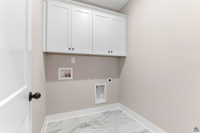 202 Emberwood Way, Kathleen, GA 31047