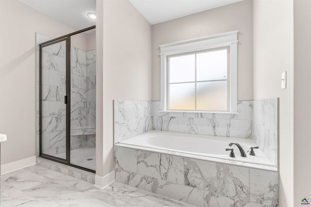 202 Emberwood Way, Kathleen, GA 31047