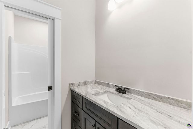 202 Emberwood Way, Kathleen, GA 31047