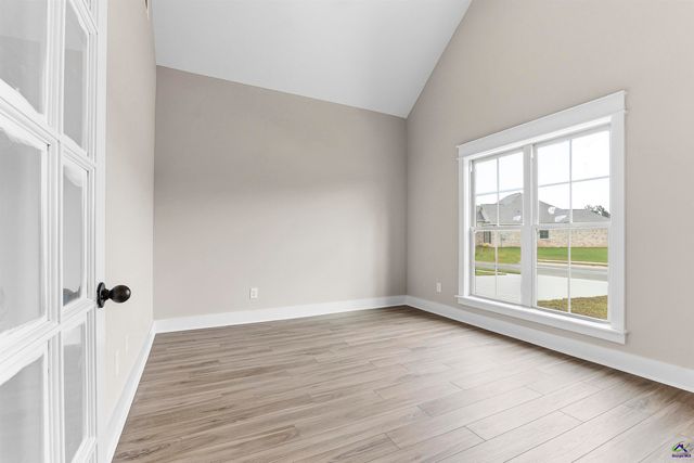 202 Emberwood Way, Kathleen, GA 31047