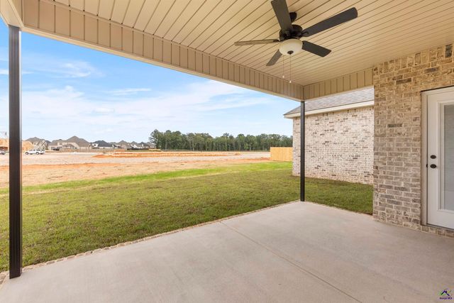 202 Emberwood Way, Kathleen, GA 31047