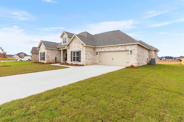 202 Emberwood Way, Kathleen, GA 31047