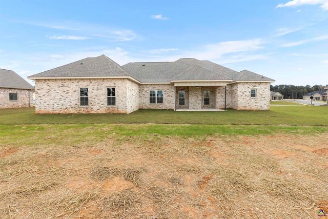 202 Emberwood Way, Kathleen, GA 31047