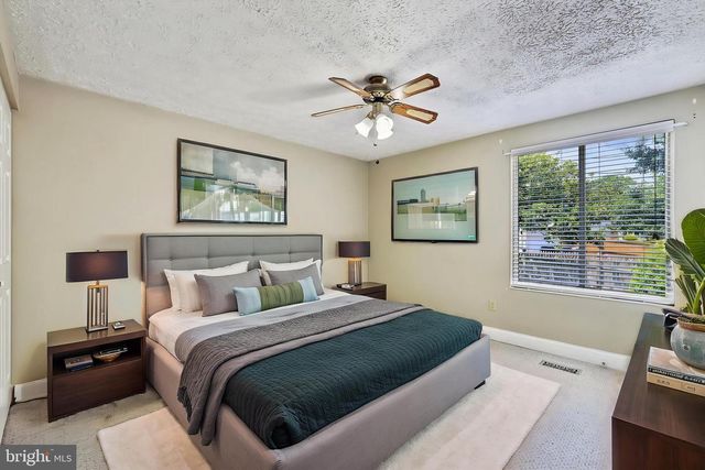 2904 GOLDEN FLEECE DR, Pasadena, MD 21122