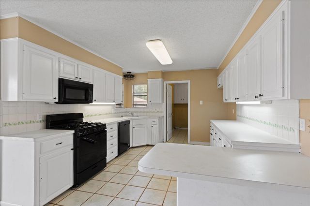 803 KINGSBURY CT, Longview, TX 75604