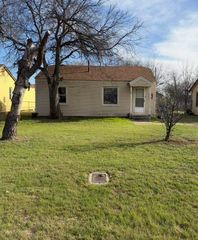 1004 SW McKinley Ave, Lawton, OK 73501