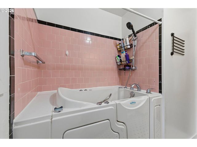 7567 DELAWARE Ln, Vancouver, WA 98664