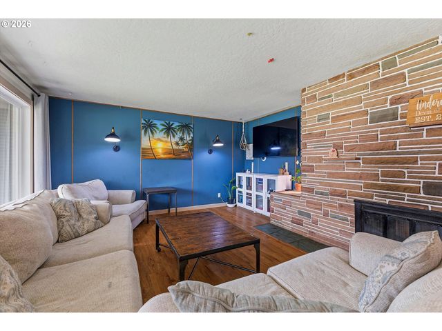 7567 DELAWARE Ln, Vancouver, WA 98664