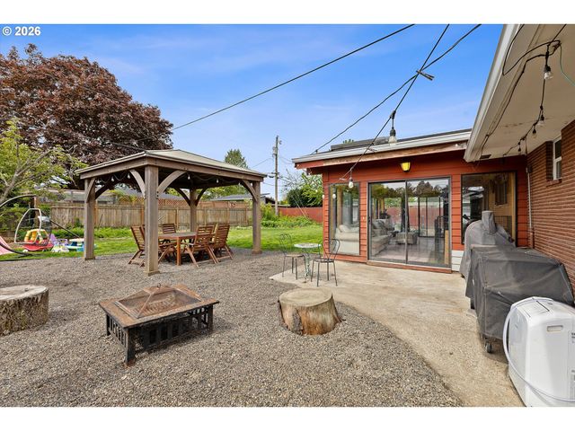 7567 DELAWARE Ln, Vancouver, WA 98664