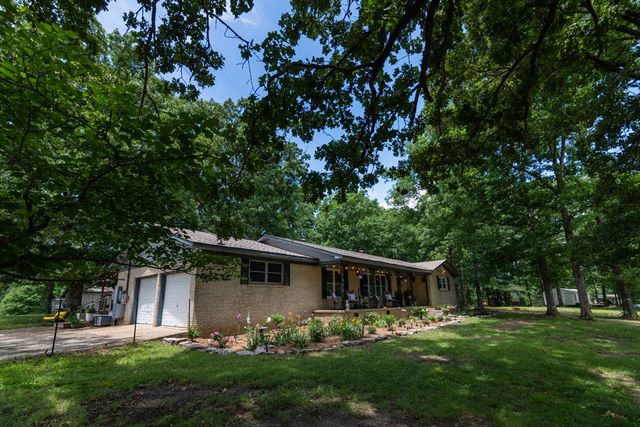 7636 Liberty Rd, Scotts Hill, TN 38374
