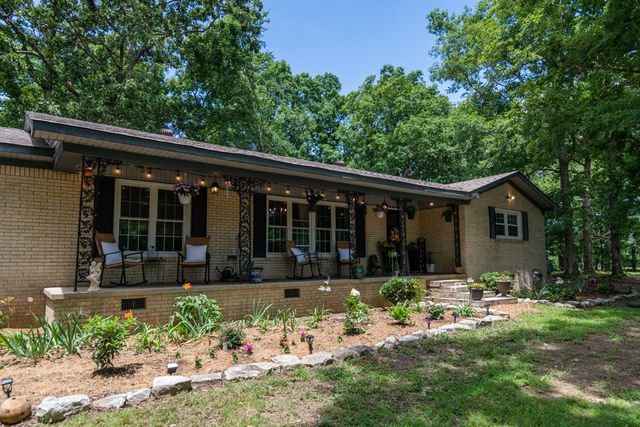 7636 Liberty Rd, Scotts Hill, TN 38374