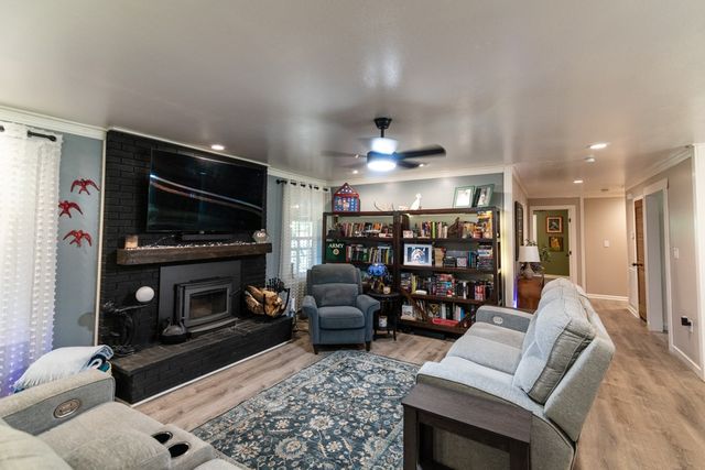 7636 Liberty Rd, Scotts Hill, TN 38374