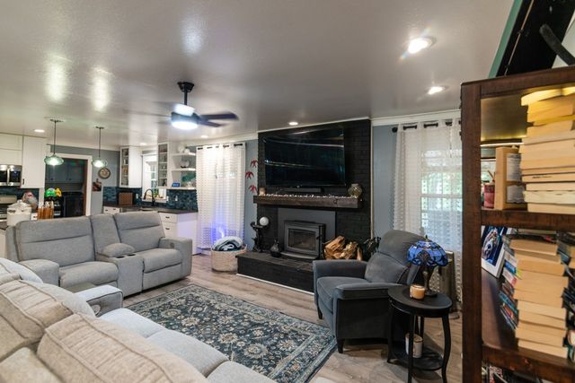 7636 Liberty Rd, Scotts Hill, TN 38374