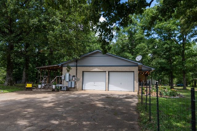 7636 Liberty Rd, Scotts Hill, TN 38374