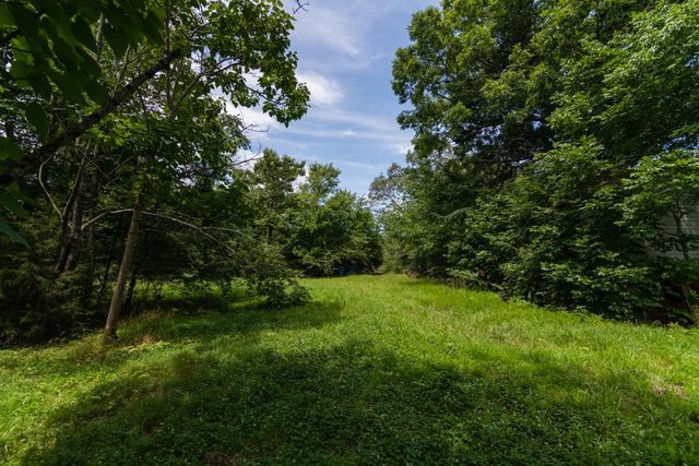 7636 Liberty Rd, Scotts Hill, TN 38374
