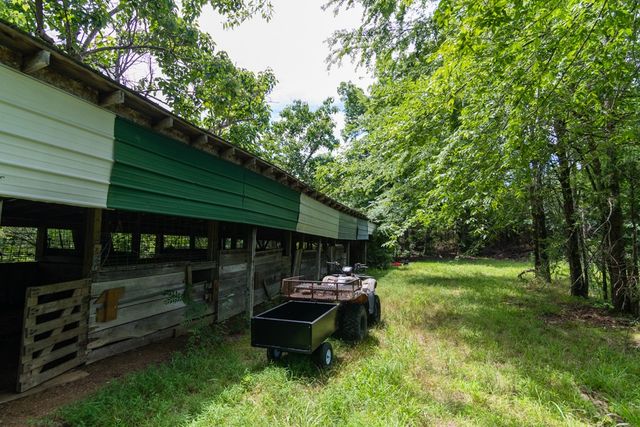 7636 Liberty Rd, Scotts Hill, TN 38374