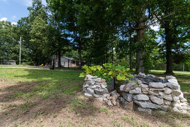 7636 Liberty Rd, Scotts Hill, TN 38374