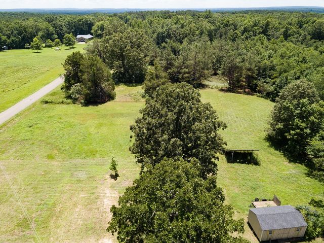 7636 Liberty Rd, Scotts Hill, TN 38374