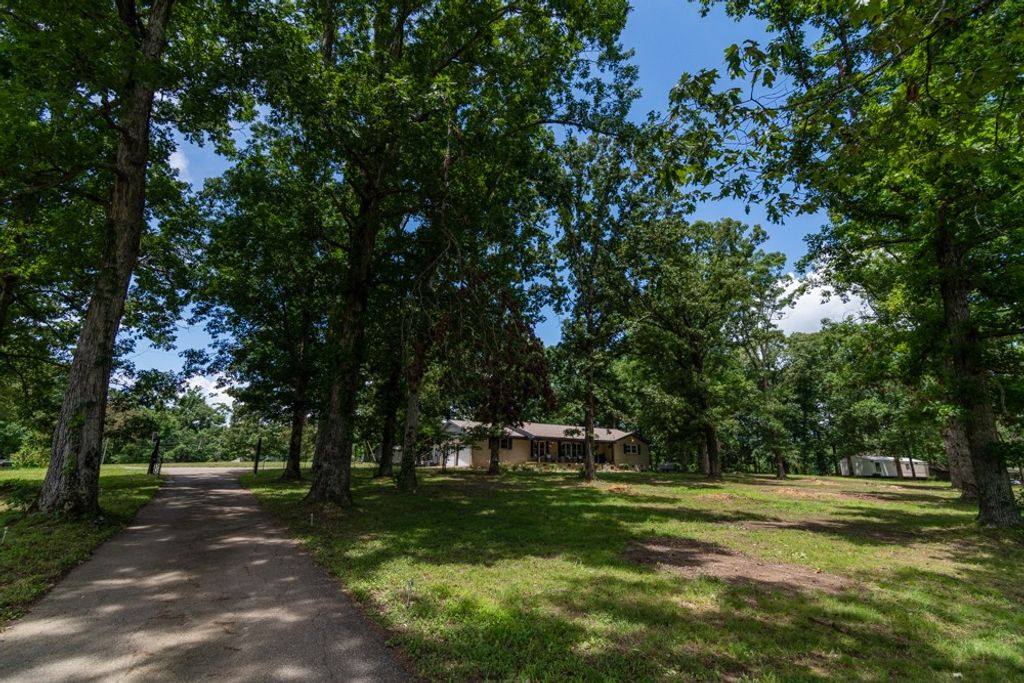 7636 Liberty Rd, Scotts Hill, TN 38374