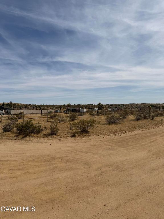 01 200th Street East Street, Lancaster, CA 93535