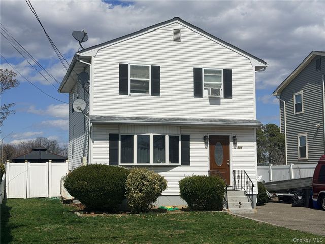 506 48th Street, Lindenhurst, NY 11757