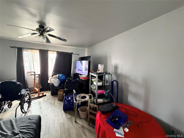 506 48th Street, Lindenhurst, NY 11757