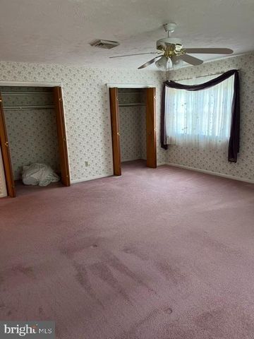 15 STONELEIGH DR, Lebanon, PA 17042