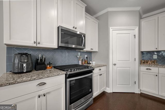 2032 Stanfield Avenue NW, Atlanta, GA 30318