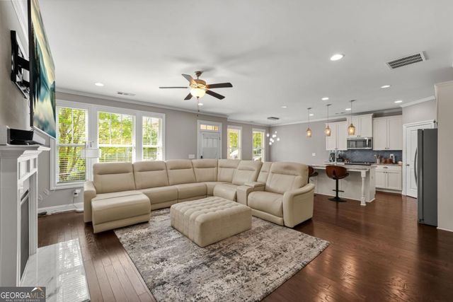 2032 Stanfield Avenue NW, Atlanta, GA 30318
