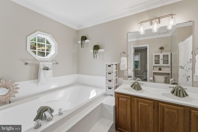 11586 WINNEBAGO LN, Lusby, MD 20657