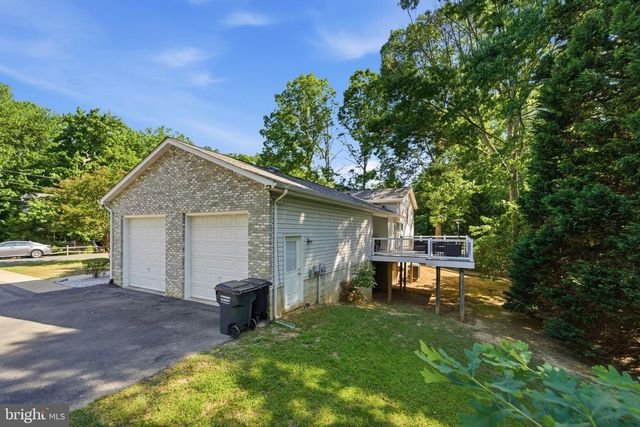 11586 WINNEBAGO LN, Lusby, MD 20657