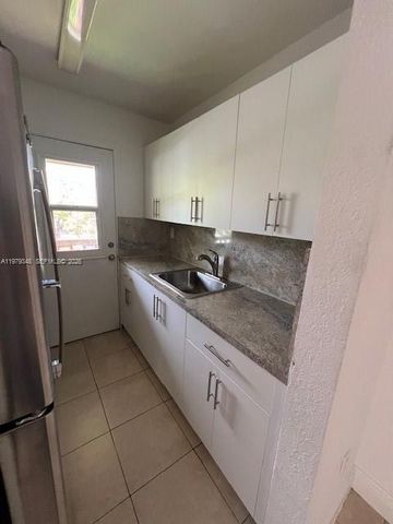 3901 SW 78th Ct 219, Miami, FL 33155
