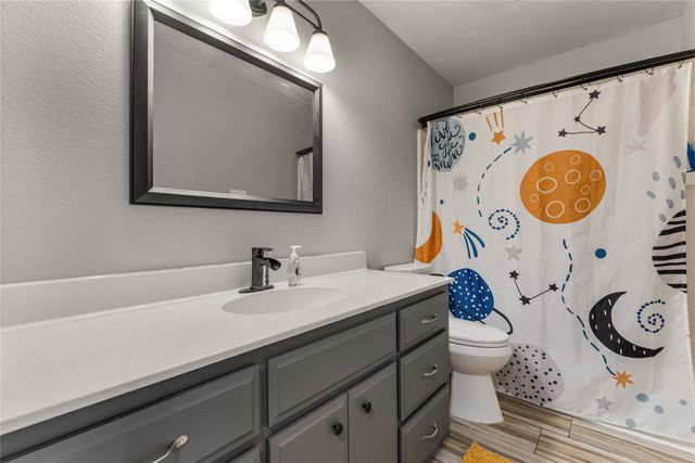 180 Quail Run Drive, Woodway, TX 76712