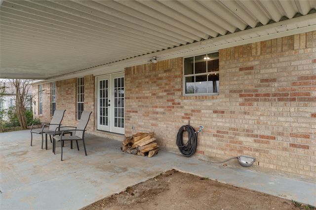 180 Quail Run Drive, Woodway, TX 76712