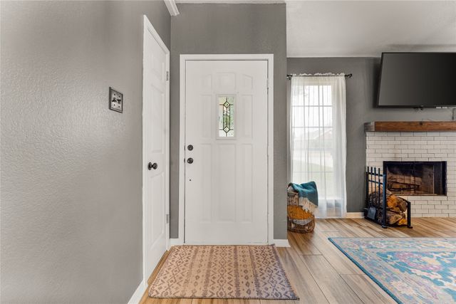 180 Quail Run Drive, Woodway, TX 76712