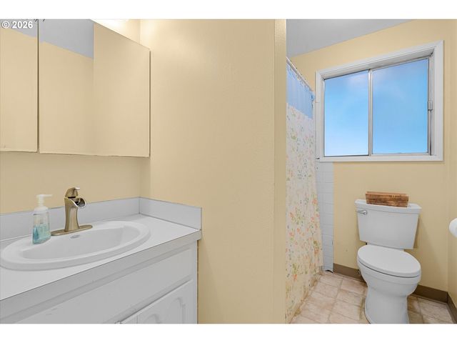 16067 S MAPLELANE Rd, Oregon City, OR 97045