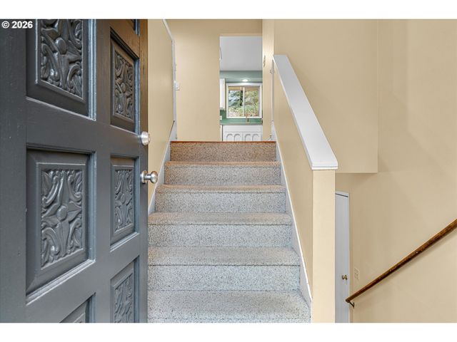 16067 S MAPLELANE Rd, Oregon City, OR 97045