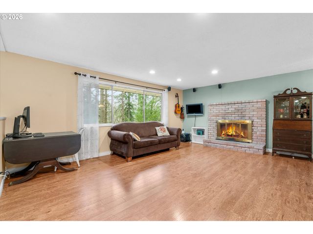 16067 S MAPLELANE Rd, Oregon City, OR 97045