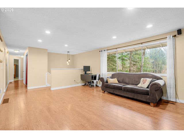 16067 S MAPLELANE Rd, Oregon City, OR 97045