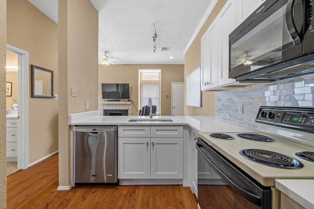 2802 Nueces ST 201, Austin, TX 78705