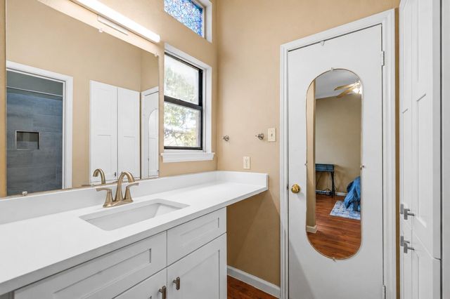 2802 Nueces ST 201, Austin, TX 78705