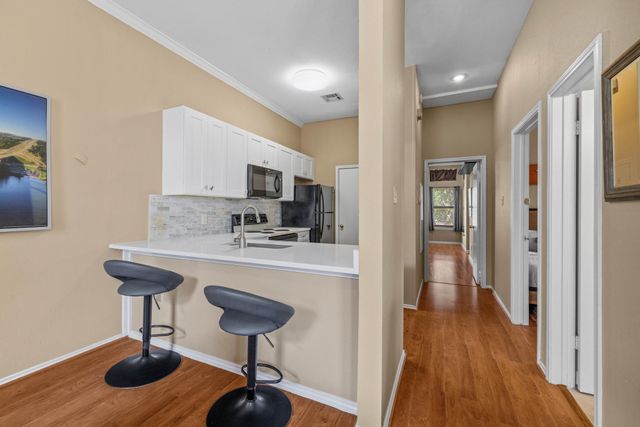 2802 Nueces ST 201, Austin, TX 78705