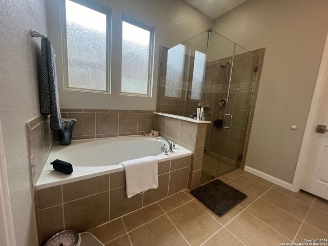 8224 LIMERICK FLS, San Antonio, TX 78253